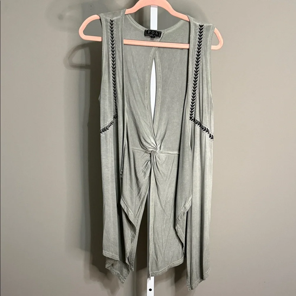 POL Embroidered Open Front Vest Size S‎ Gray Boho Festival Layering Casual